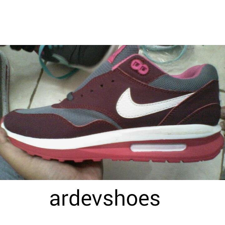ArdevShopID's tweet photo. Nike Airmax Lunar Woman. Super Murah Kualitas Sama. only Rp190.000  uk.37 - 40 👟👟 #suppliersepatu #nikemurah http://t.co/NT8iyBgwkA