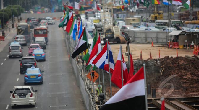 liputan6dotcom's tweet photo. Besok Puncak KAA di Jakarta, Cek Rute Pengalihan Lalu Lintas http://t.co/24iafS5cMA http://t.co/bNtB3rWHxq