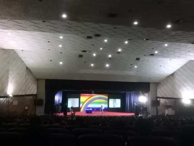 iamviveksingh's tweet photo. @SidraJafriLive transforming 1200 lives in Chennai-LIVE. Your the best at what you do sidra ma'am- your mic runner :) http://t.co/b8YDWh9ZI7