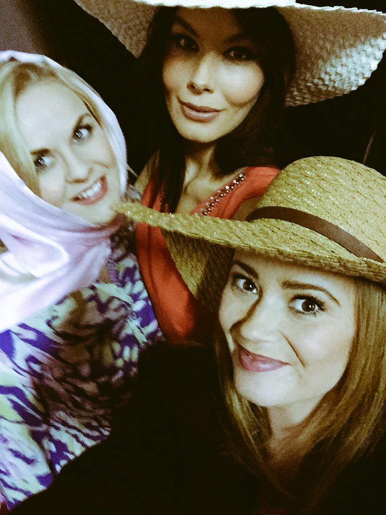 AislingOSull88's tweet photo. Backstage banter with the girlies ! #rte #todayshow #modelling #fun @dawnosullvan http://t.co/J8hJHDtenh