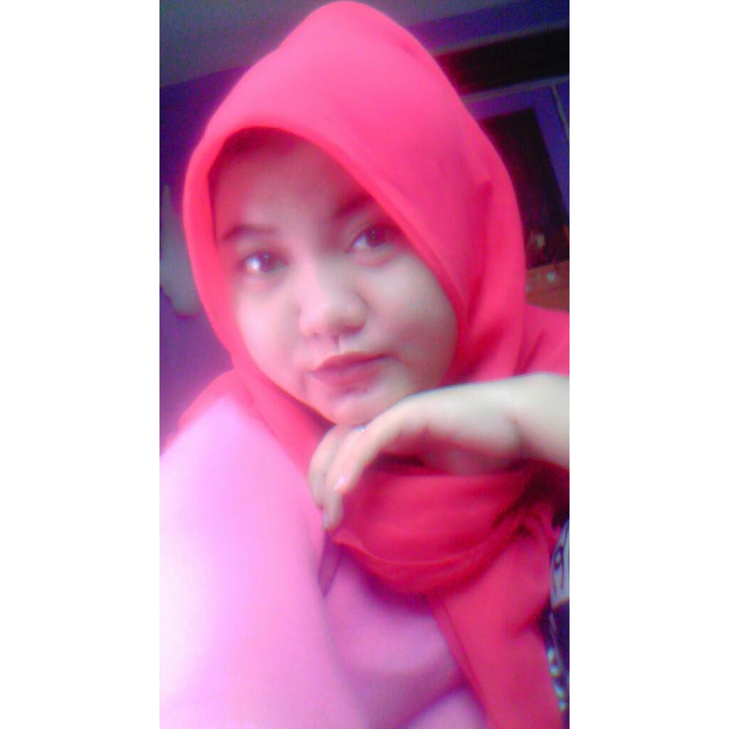 ecka_mocha's tweet photo. Work pake hijab sesuatu :D http://t.co/gPVdIn6oE4