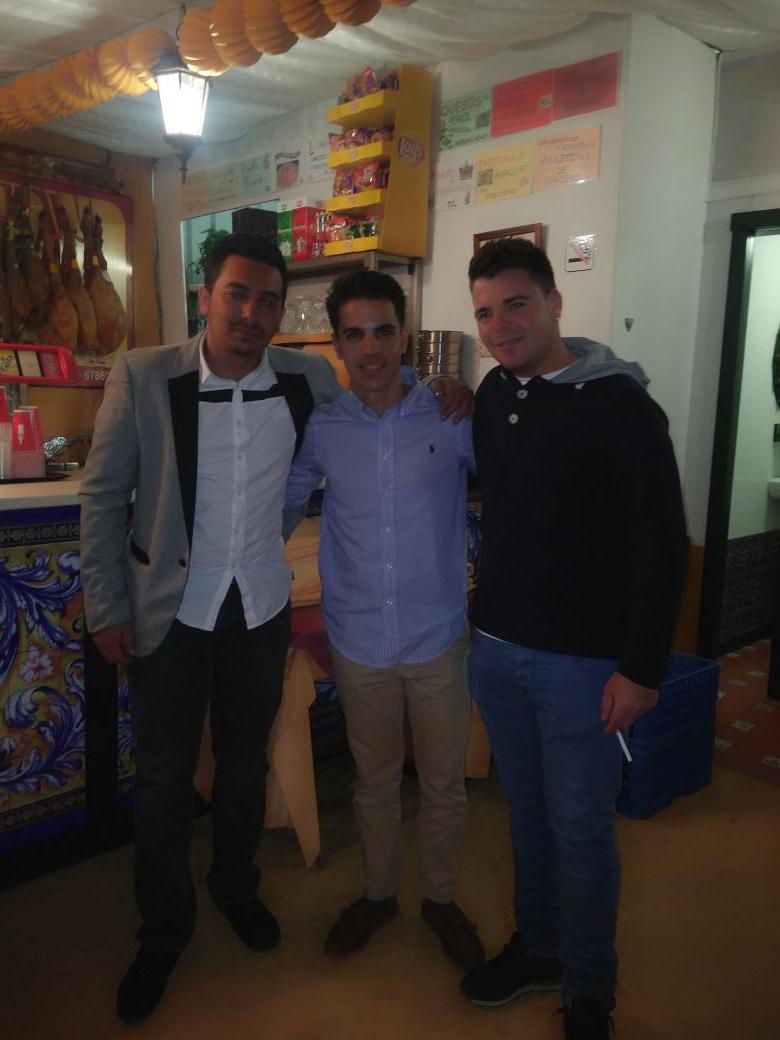 totedutrera's tweet photo. Primera noche acabada. #FeriaSevilla15 
C/chicuelo 50 http://t.co/lRI1Rjwgeq
