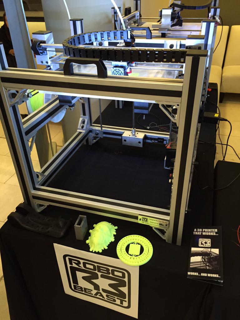 Uber_RSA's tweet image. Amazing tech at #ITWebDigital @RobobeastSA 3D printing. The future is here