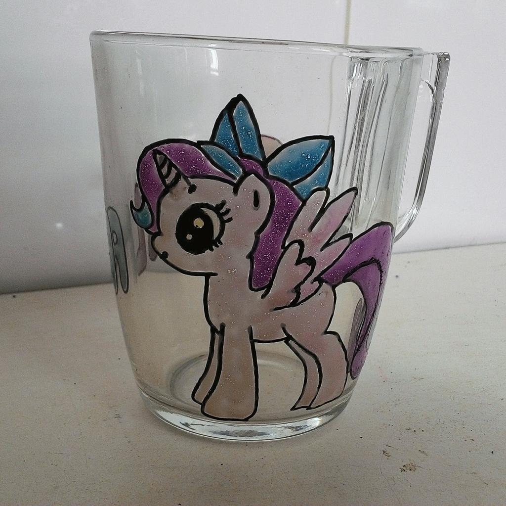 jusulina's tweet photo. Terminado y rumbo a su nueva casa. Mañana Carla desayunará con su nueva taza #MyLittlePony. #HechoAMano #TazaTe http://t.co/G9dElT9eh9