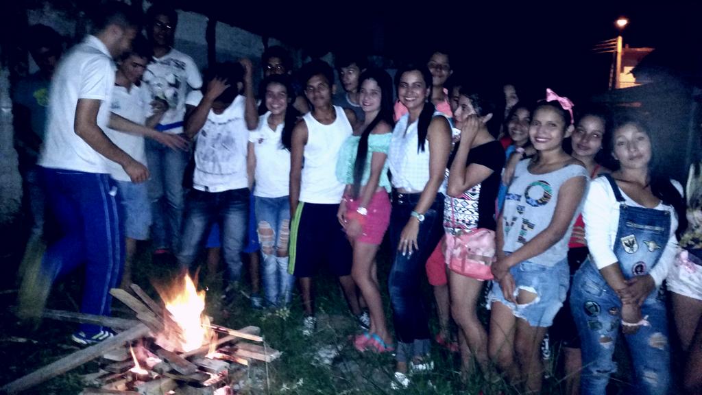 Rudyraro25's tweet photo. programa campamento juvenil, fase municipal... campistas chairenses .. http://t.co/OGQ2BBdM7P