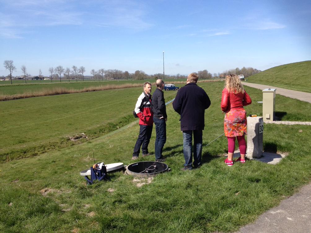 okkiesmit's tweet image. Onderzoek naar sterkte dijk bij Delfzijl. Nu op #rtvnoord #opnoord