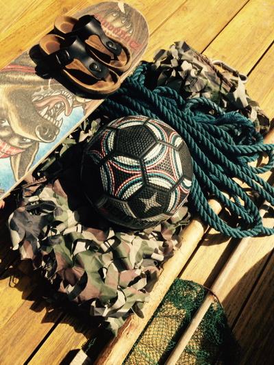 Props voor de fotoshoot met @POMPdeLUXZwolle en <a href="/IngeborgLukkien/">Ingeborg Lukkien</a> #kids #outdoor #playing #fun #fashion