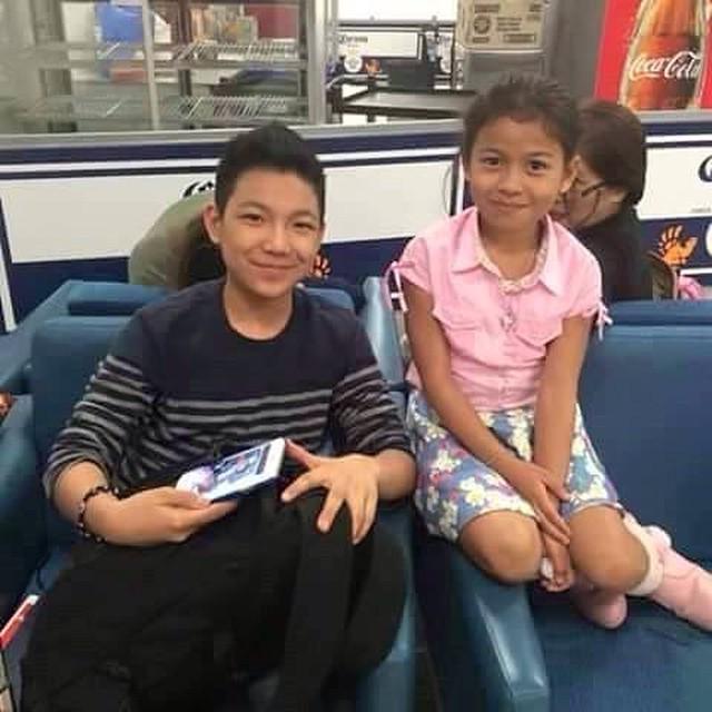 prozonxxxxx's tweet photo. "@TheVoiceKidsPH: throwback ulit😉 #teamlyda :) #darrenespanto #LycaGairanod http://t.co/pVe8K19ez2"