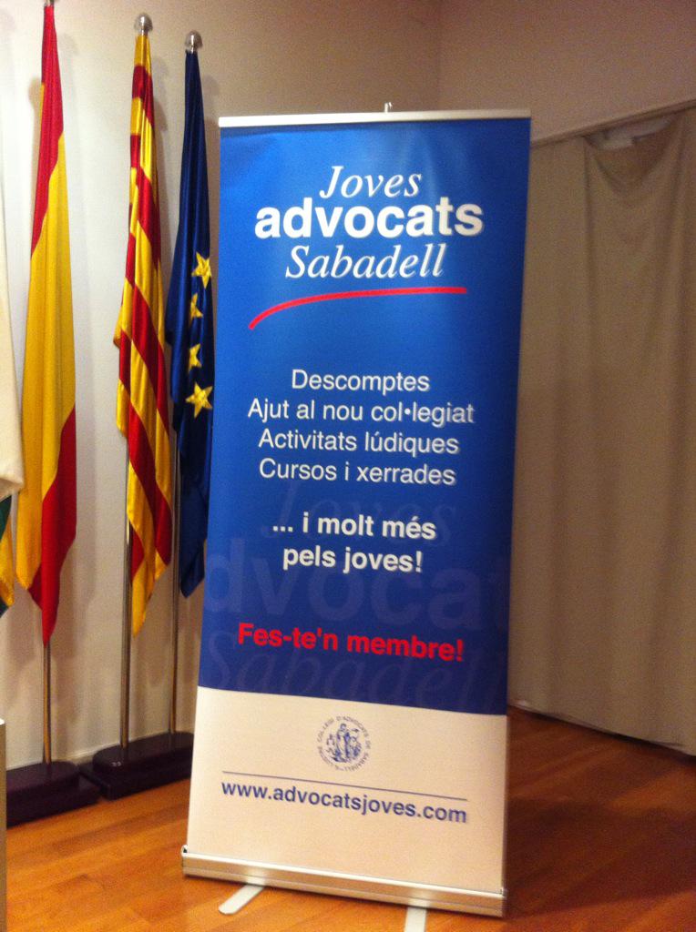 jovesICASBD's tweet photo. Jornada vols conèixer al JAS? si no vas venir al #NetworkingJAS i vols saber que fem? Et convidem a la propera. http://t.co/CzAPdvWBwu