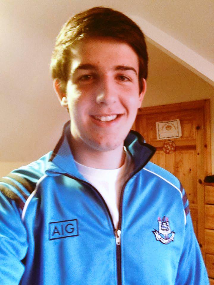 Eoinporto's tweet photo. @MooreConall is a very happy Dub in his beautiful new top thanks to @DubGAAOfficial & @ONeills1918 #Dubsnaps #COYBIB http://t.co/AgocDcF6fL
