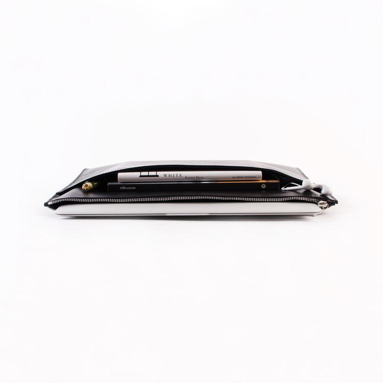 "Simplicity is the ultimate sophistication" 

-Leonardo da Vinci #simplicity #minimalism #design #laptopfolio