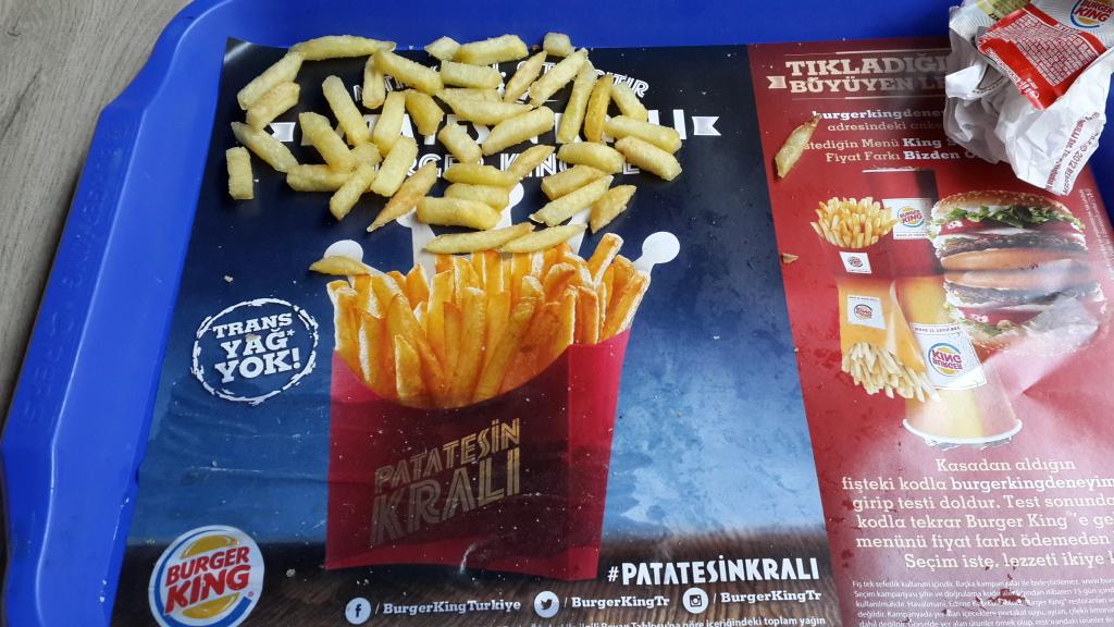 Her biri nerdeyse birer cm olarak kutudan çıkan patatesler...
#PATATESİNKRALI