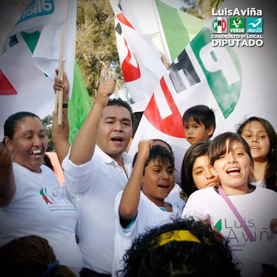 LuisAvinaB's tweet photo. Gracias por acompañarnos al arranque de campaña. Con su apoyo seguiré desde el Congreso trabajando. #SéComoAyudarte http://t.co/LWTnvbawln
