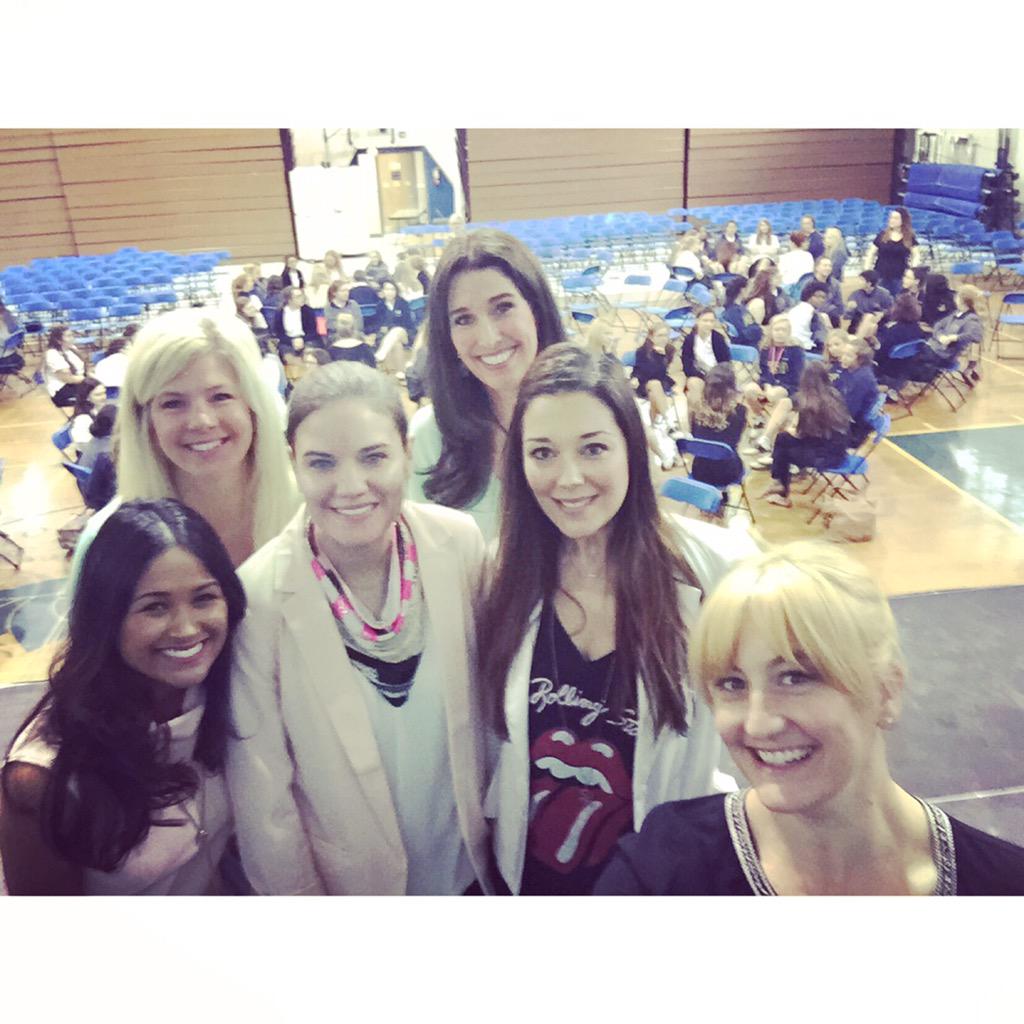 defineurselfie's tweet photo. Great day yesterday speaking to seniors at St. Scholastica!! #defineurselfie http://t.co/xYe8EDPWgI