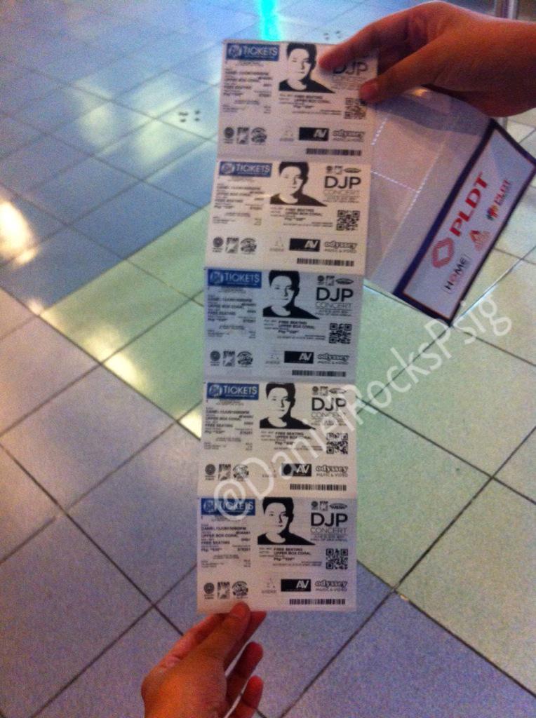 DanielRocksPSIG's tweet photo. See you on 061315 King!! Let's rock the MOA Arena!! #Tres #DJPConcert @imdanielpadilla @smtickets @StarRecordsPH http://t.co/s5o4SPm3e7