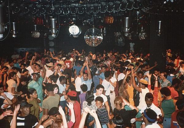 25 parties that changed dance forever, including Paradise Garage &amp; <a href="/TresorBerlin/">TRESOR</a> defct.de/25mx (via <a href="/Mixmag/">Mixmag</a>)