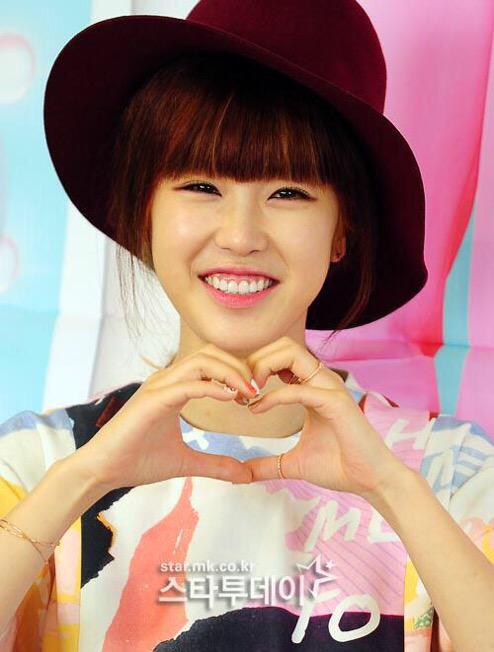 PaNangz_'s tweet photo. 150421 'Secret' Hyoseong [ @Secretimehs ] @ Beauty Bibble 2015 Press Conference ☺️😚💕🙈  (cr.on pics) http://t.co/OeMZqDUjSX