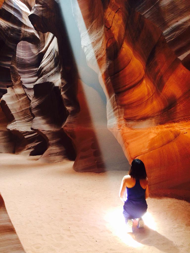 AmberEHarris's tweet photo. Antelope canyon. Soaking in the beauty. #nofilter http://t.co/zyLWCmnrtQ
