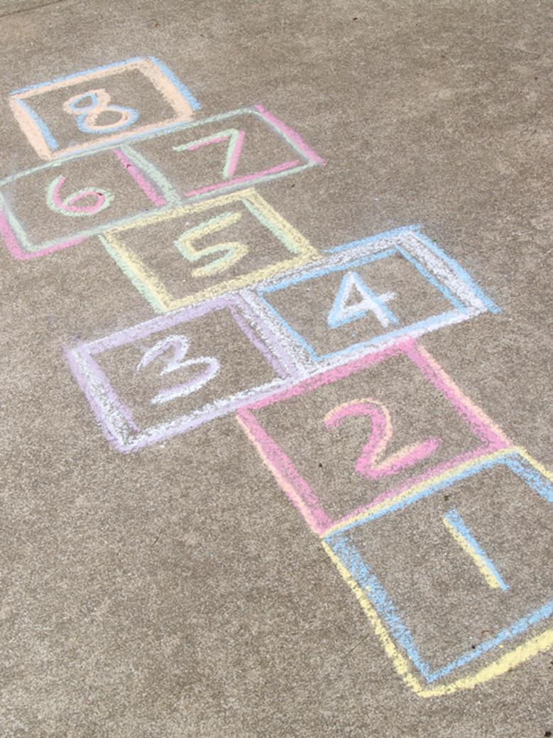 PushOutGame's tweet image. Colourful hopscotch game bit.ly/trottoir-app-s…
#gamedev #indiegamedev #indiedev #childhood #childhoodmemories #fun