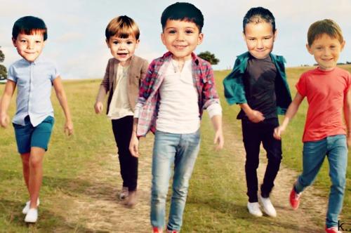 dimplekidkookie's tweet image. WHEN SOMEONE DID THIS AND WE ALL DIED

#2013FANDOMTHROWBACK