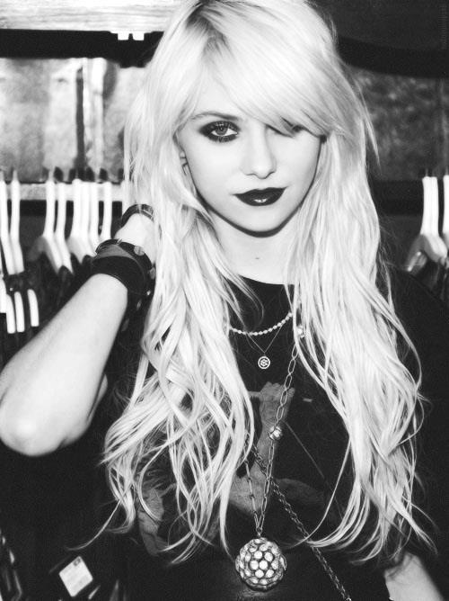 donsuzgiller's tweet photo. Fuckk :)) @taylormomsen <3 <3 :D http://t.co/6kjKStjh5U
