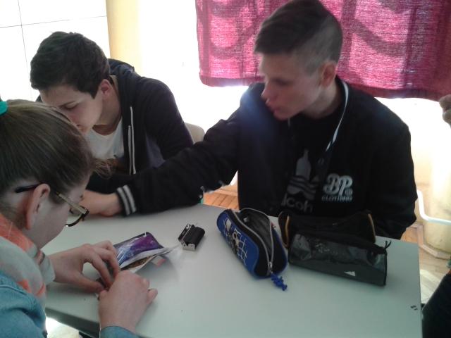 elmilagro044's tweet photo. My crew 😄😄💖💖 #smoke #cigarette #ThugLife http://t.co/Y115DjVXpA