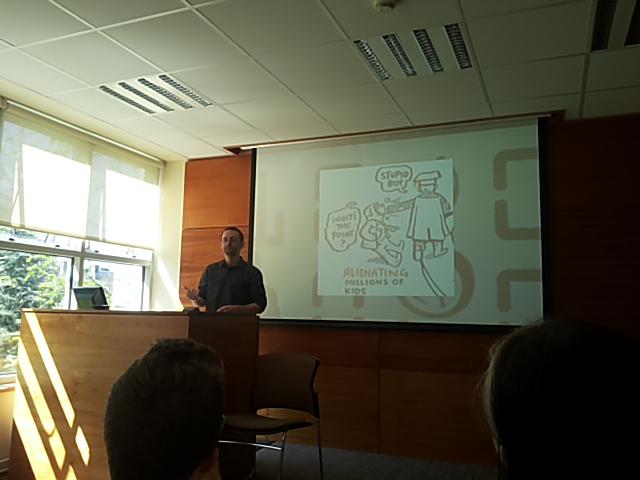 CMBSartori's tweet photo. Very interesting presentation given by Aengus about teaching #music in the digital age! #DHatUCC http://t.co/zMzRddZzGj