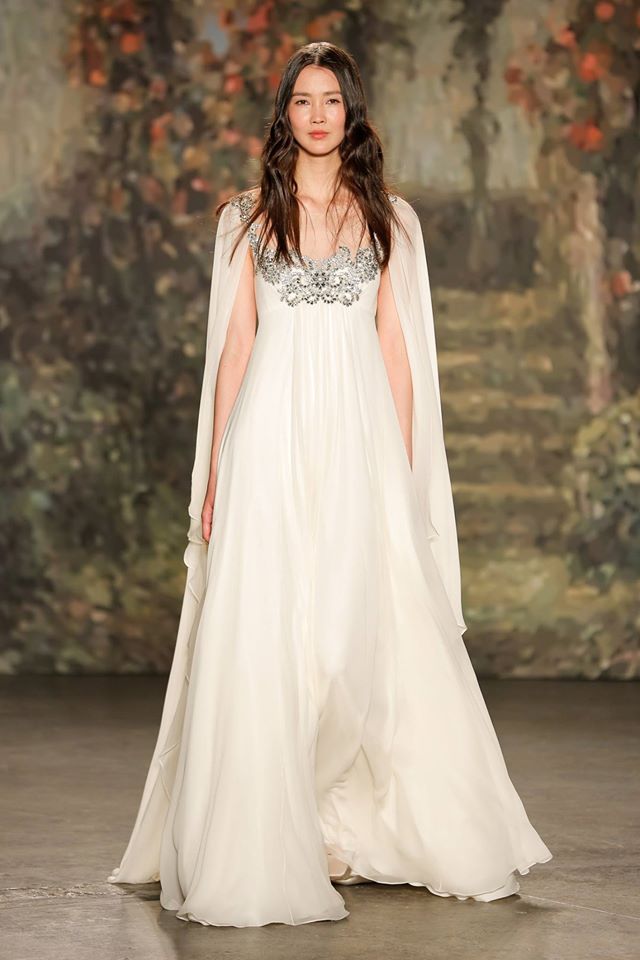 MANDPMODELS's tweet photo. How #beautiful does our #Jennifer look wearing @jennypackham at #BridalFashionWeek #bfweek http://t.co/tS0Z284kLU