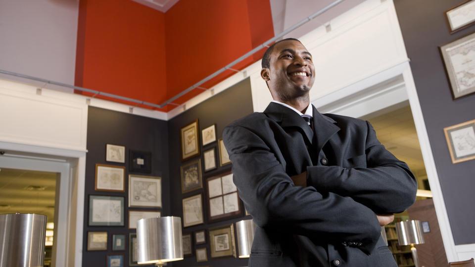 bostonherald's tweet photo. #BusinessProtocol: Handle any unexpected wait coolly #jobadvice #careers #jobfind http://t.co/HM1D0uPwIS http://t.co/APvkVgBpDm