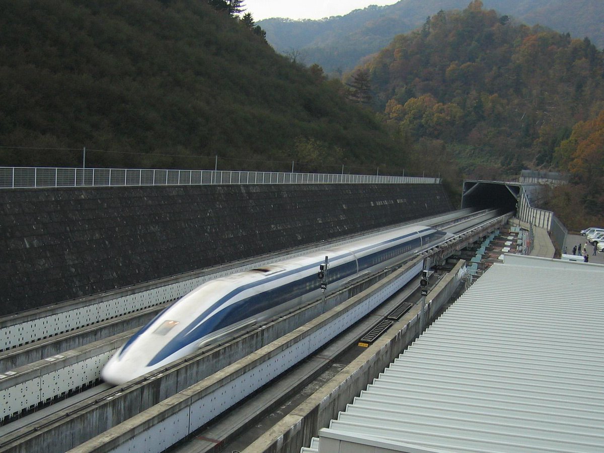 news24tvchannel's tweet photo. ट्रेन है या विमान! एक घंटे में 603 किमी की रफ्तार #japan #maglevtrain #speedworldrecord #60 http://t.co/6KXGaTkRJ3 http://t.co/h02j7MVagN