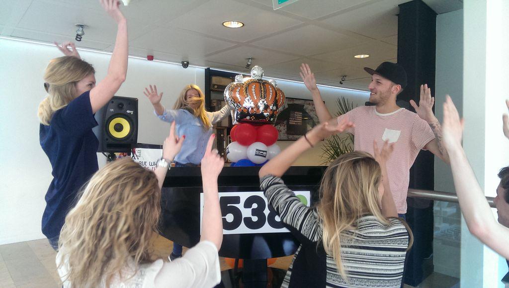 Wij regelen de muziek  jullie de hapjes en drankjes:) goeieactie #cp2fieldmarketing