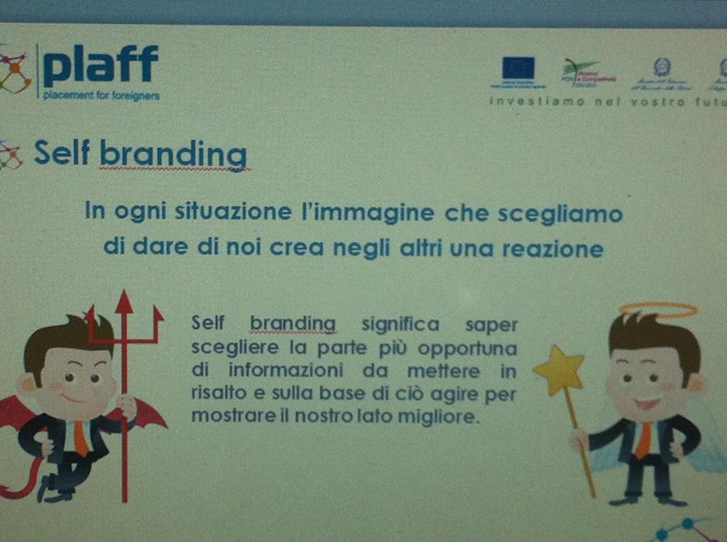 InfoPlaff's tweet photo. #selfbranding entriamo nel vivo di  @InfoPlaff @Tommaso_Aiello @PolibaOfficial http://t.co/T3rDmf5ic6