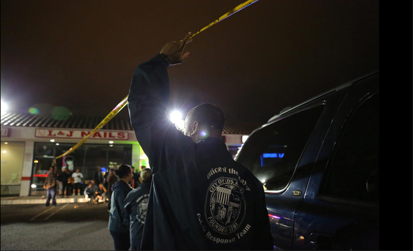 Pulitzer-prize winner <a href="/yamphoto/">Marcus Yam 文火</a> took some great shots for my story on LA's crisis responders lat.ms/1JraJZa