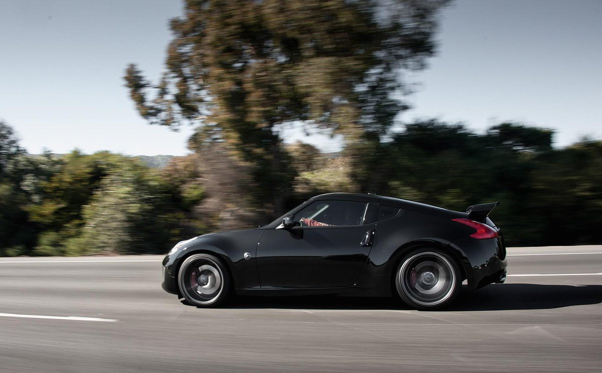 Nissan's tweet photo. The @vossenwheels treatment. #Nissan #370Z #TueZday http://t.co/T1dtweRleS