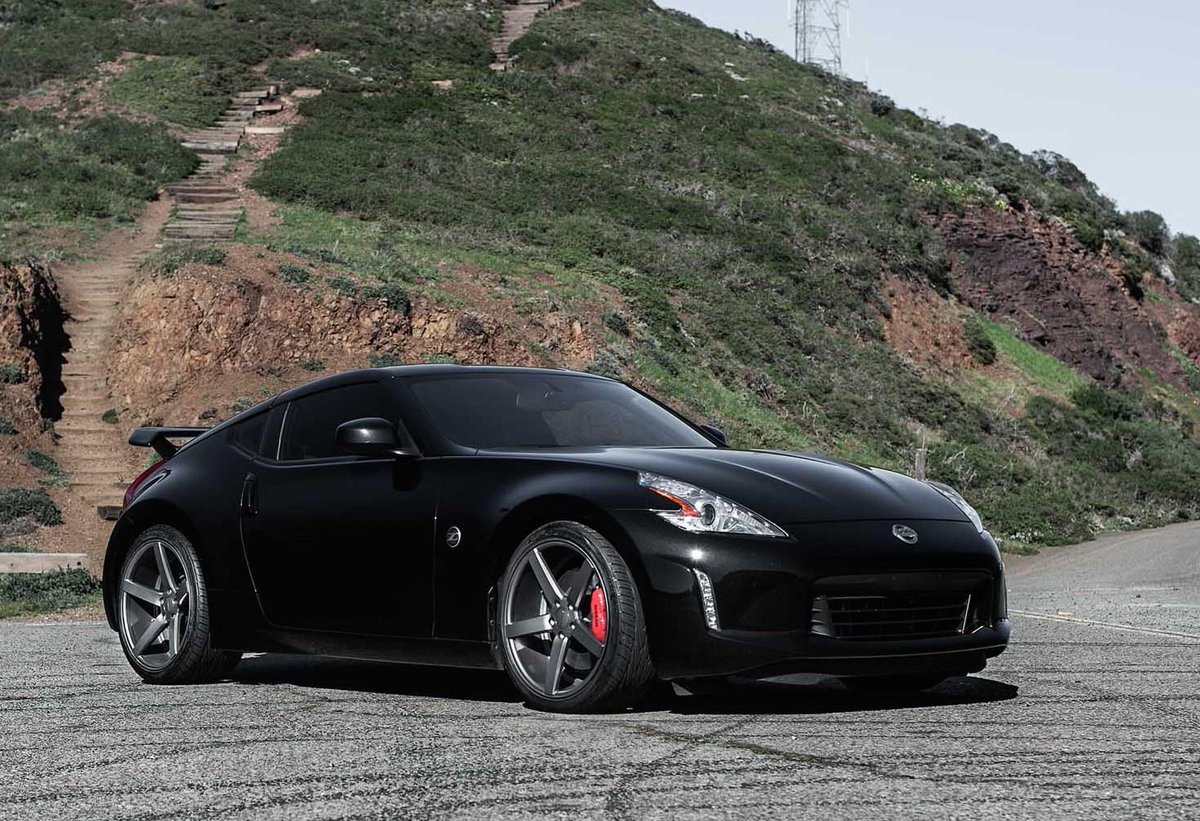 Nissan's tweet photo. The @vossenwheels treatment. #Nissan #370Z #TueZday http://t.co/T1dtweRleS