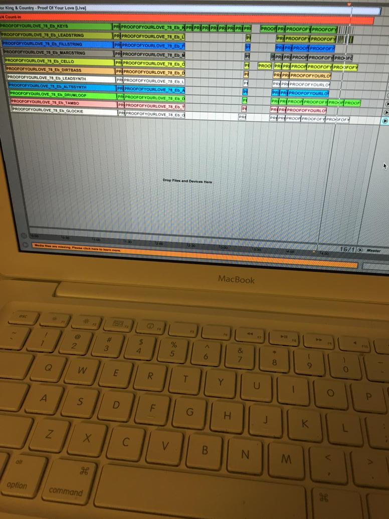 Springstead1989's tweet photo. New songs... #alwayslovelearning #musicislife #thissonghasalotofstrings http://t.co/LLfp7MW41y