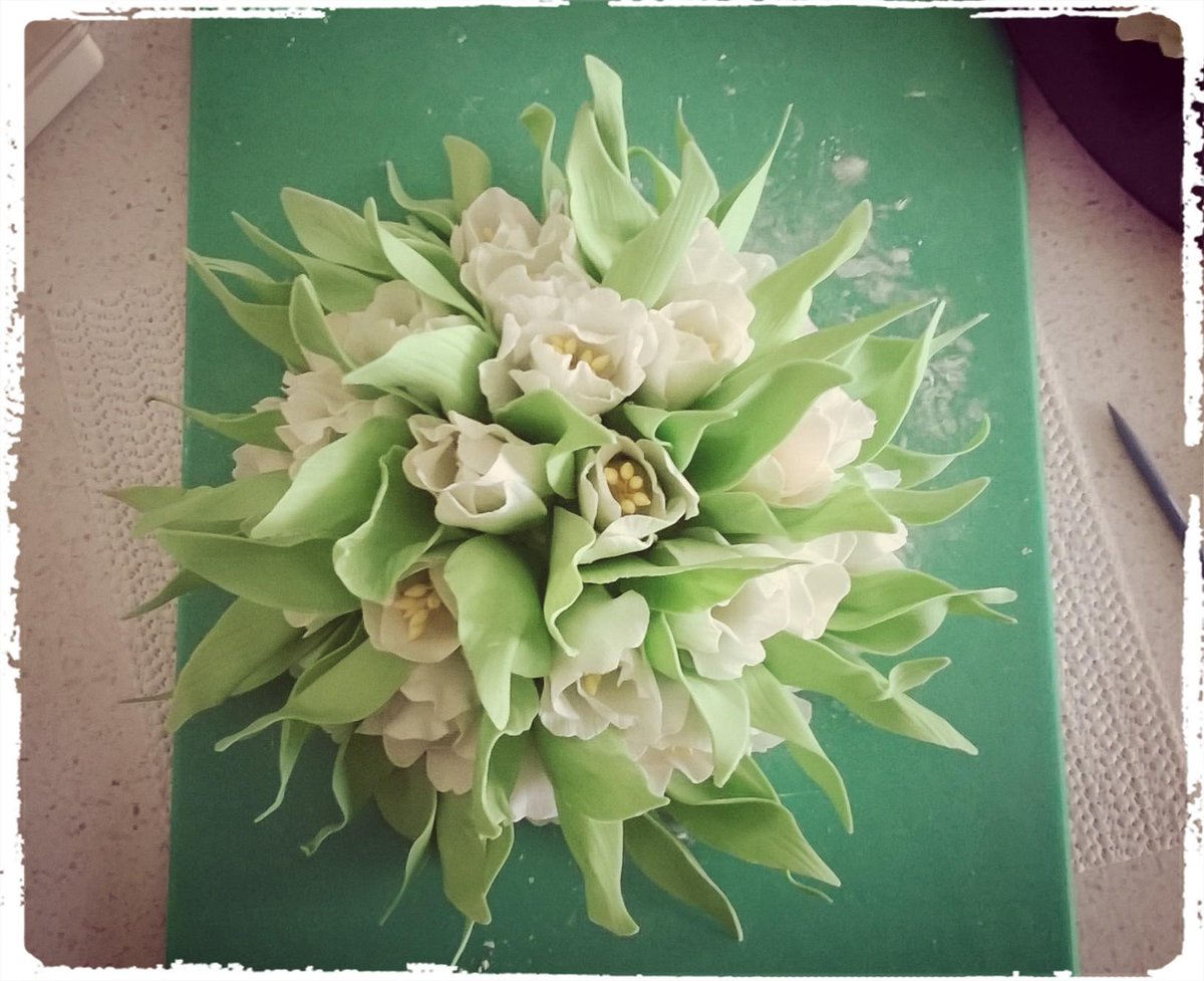 ManzoniEli's tweet photo. #tulipani che passione: per la mia #sposa di #Maggio http://t.co/Pf1aSMBYep