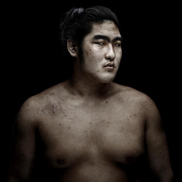 INNImagazine's tweet photo. FACES OF THE WORLD#DenisRouvre #DenisRouvrephotography #SumoWestlers #YusukeSadanosato #luchadoressumo #facesworld http://t.co/rGIjl4gcmi