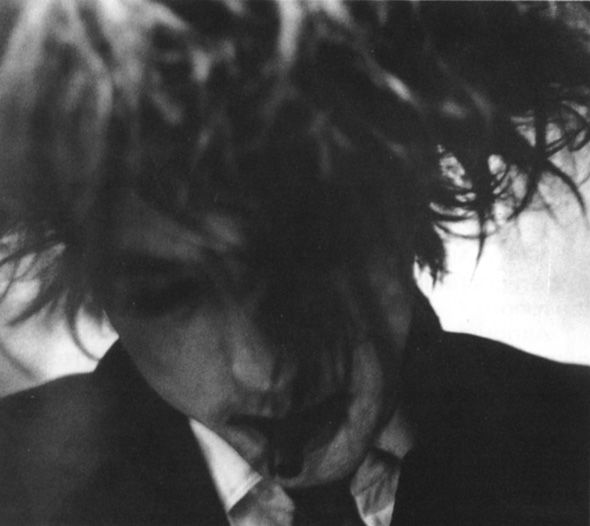 Happy birthday Robert Smith ya peínate un poco 