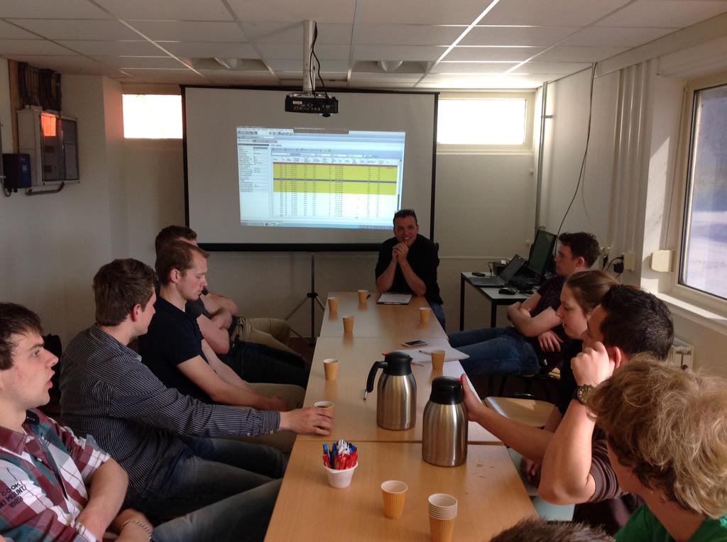 Aeres_Dronten's tweet image. #Robotbegeleiding @DeLavalBenelux @Simon_de_Haan. Puntjes op de i. @cahvilentum. 2,5 mnd aan het #robotmelken nu.