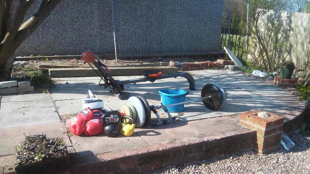 cnjactive's tweet image. Taking the gym outside again #BigSesh #workout #BeAmbitious