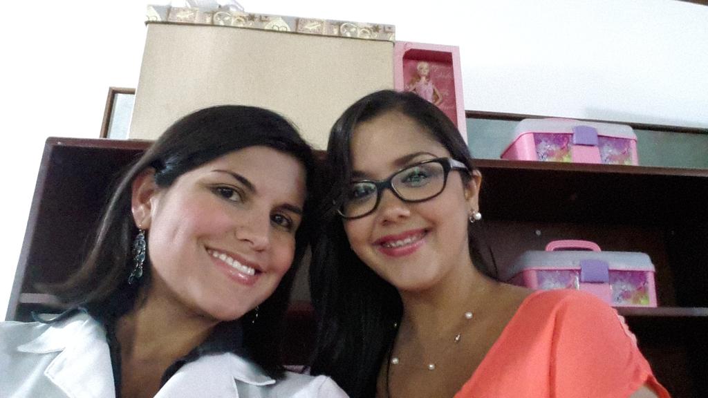 Maybell_N's tweet photo. Con @danitasalas que vino a visitarnos en nuestra sede de @Senosalud para el programa "Héroes anónimos" :) http://t.co/Mfe38cXdei