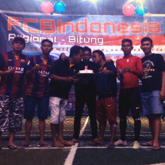 FCBIBitung's tweet photo. Horrree mimin tiup lilin with korwil n cules fcbi bitung hehe http://t.co/oJveczb58F
