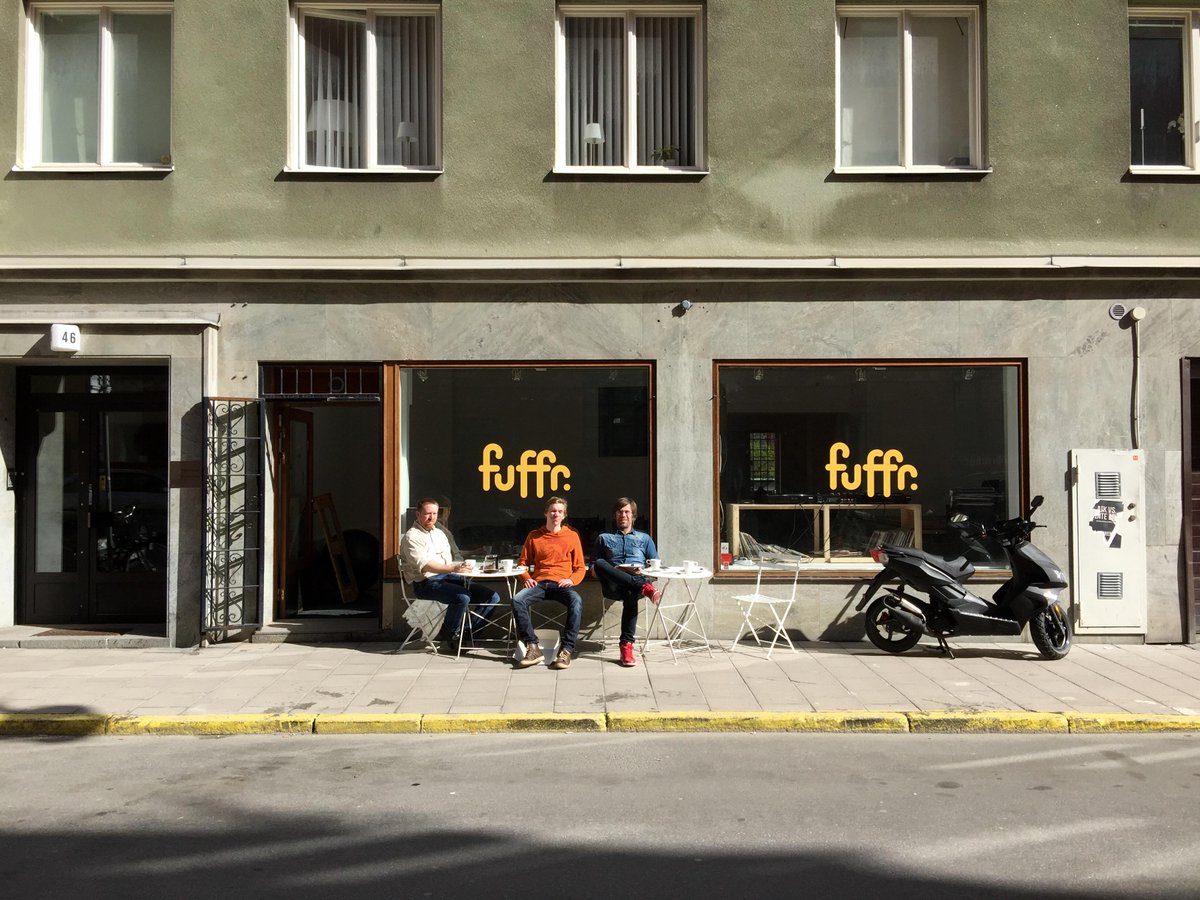 fuffr's tweet photo. Today we celebrated Emil's 24th birthday with cake out in the sun! #Fuffr #sthlmtech http://t.co/tn27oO0Ahn