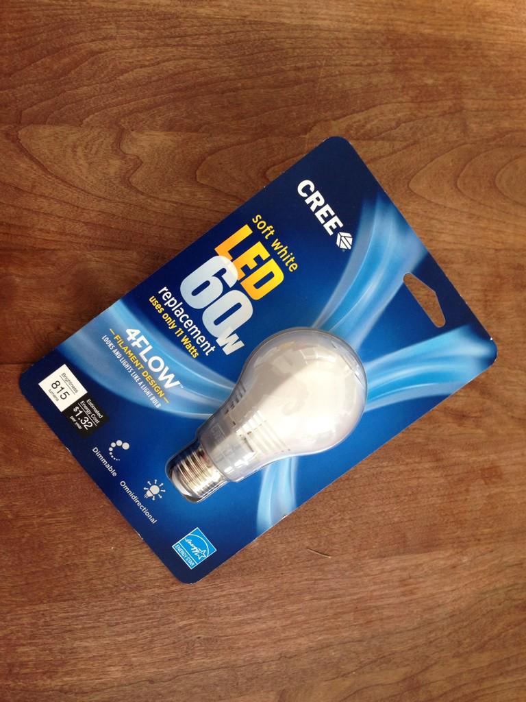 MommyBlogExpert's tweet photo. You Light Up My Life @CreeBulb 1st LED bulb that looks like old school #eco @Klout #CreeBulbPerk http://t.co/ghwNNexGZg