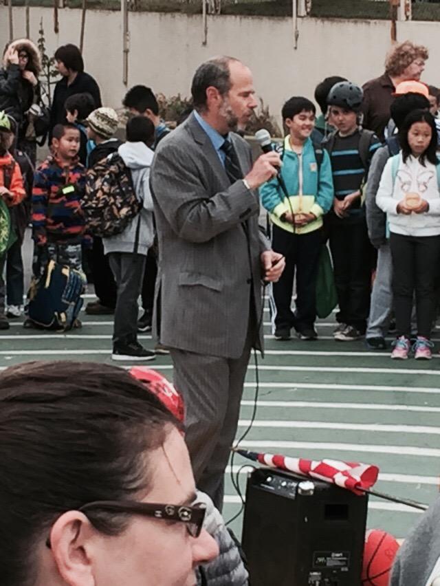 CommuteSmartSF's tweet photo. @EdReiskin @sfmta_muni talks safety to encourage walking, biking and rolling to school at #biketoschool week @sfbike http://t.co/gFkx9xU9HE
