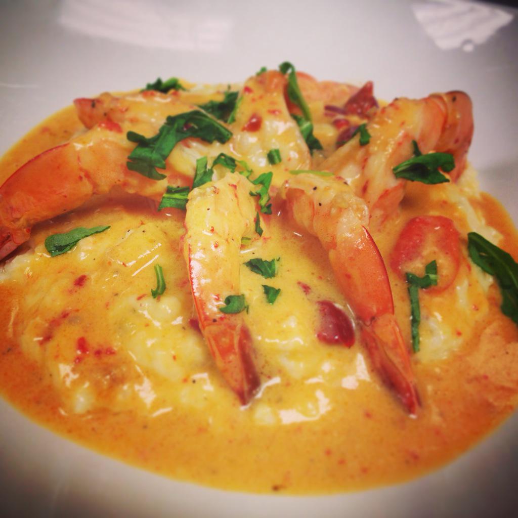 HaygrlHaley's tweet photo. Shrimp and Grits @chastaintavern #foodie #Foodporrn #Flawless #eats #chef #socialmedia #SoGood #cookjob http://t.co/te8LTE2FOC