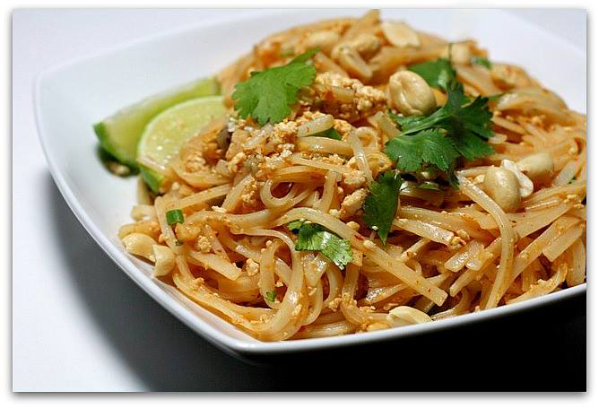 Chanosos255's tweet photo. Today's Daily Special : Pad Thai $9.95 All Day!@partyhootie @partycity http://t.co/hhSEkWU72V