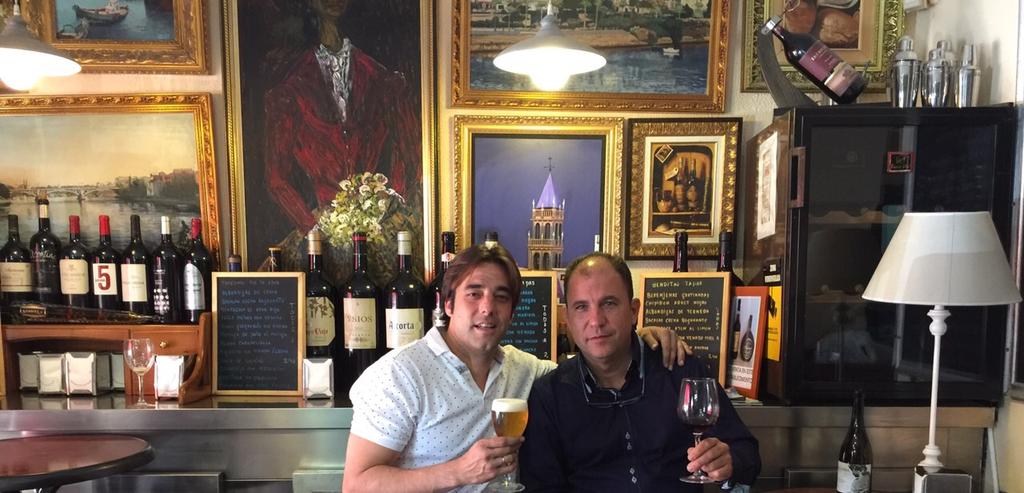 tanfader's tweet photo. Un brindis por la feria de abril, con mi amigo José fenoy, responsable de la gloria por montera de Algeciras http://t.co/tWzPQ2mtSd