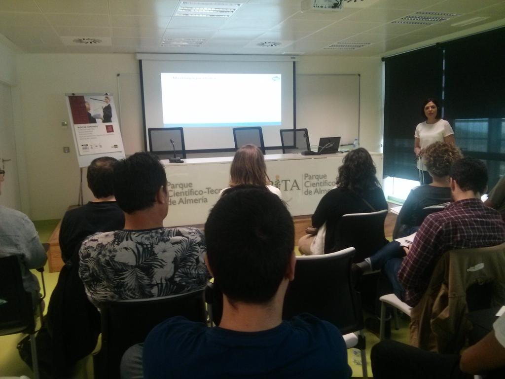 bivazes's tweet photo. Aprendiendo sobre comunicación y social media en el @pitalmeria #almeria http://t.co/Wq7CrAyeEa
